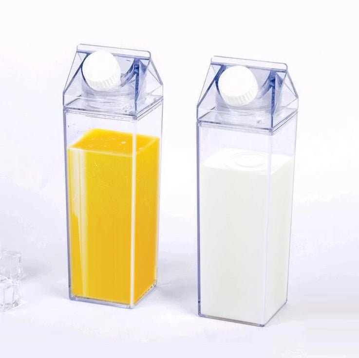 Garrafa Transparente Acrílica Para Leite Água Leite Suco Chá c/ Adesivo - QmaraShop